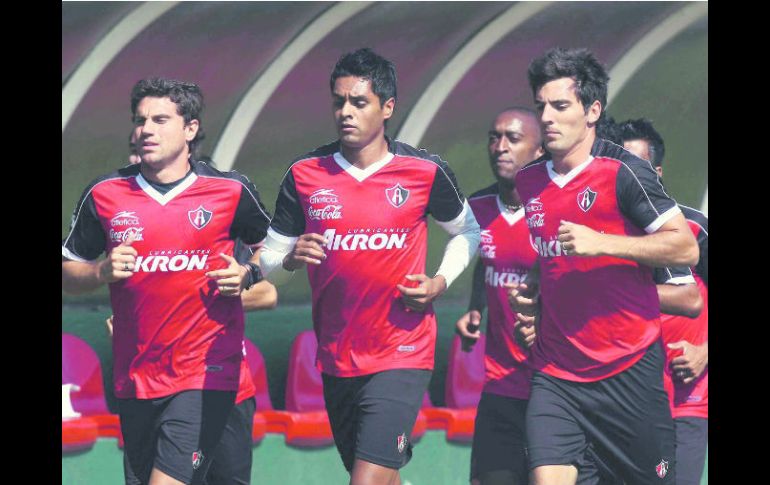 Facundo Erpen (der.) ha sido desde su llegada una de las piezas importantes para que Atlas tenga una defensa sólida. MEXSPORT  /