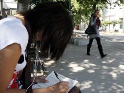 En promedio, el mercado laboral para los profesionistas de Jalisco creció apenas 2.7% en los últimos cuatro años. ARCHIVO  /