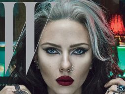 Una Scarlett Johansson muy diferente a la acostumbrada, presenta la revista ''W''. ESPECIAL  /