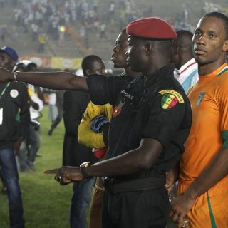 Costa de Marfil gana en la mesa