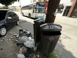 Desde 2010 que entró en vigor esta multa se han infraccionado a mil 836 personas por tirar basura. ARCHIVO  /