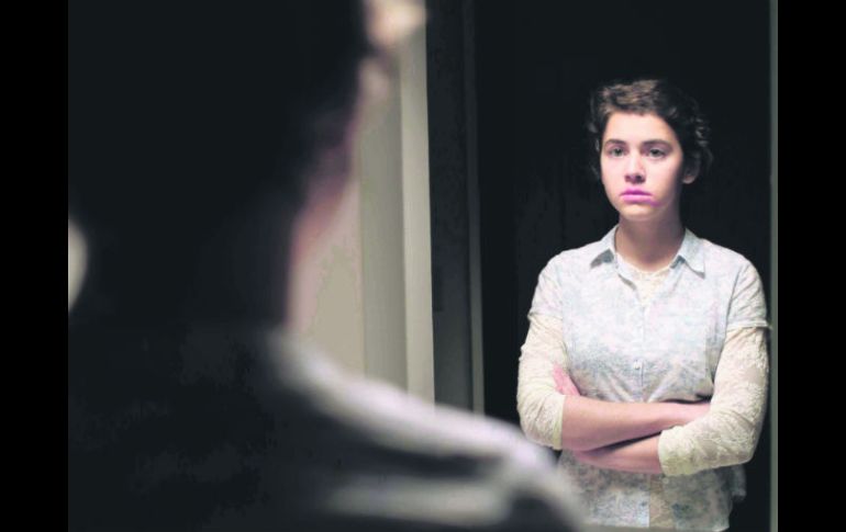 Tessa Ía González protagoniza la historia en la que el realizador refleja cómo la violencia se vuelve algo cotidiano. ESPECIAL  /