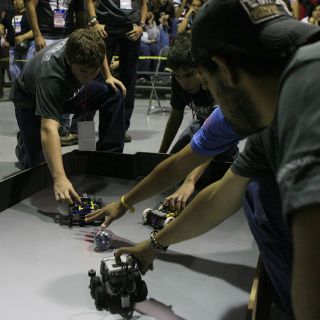 Urge calidad en ''carreras del futuro''