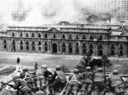 El objetivo del libro es ver como se reconstruye una democracia que tiene que superar su pasado. ARCHIVO  /