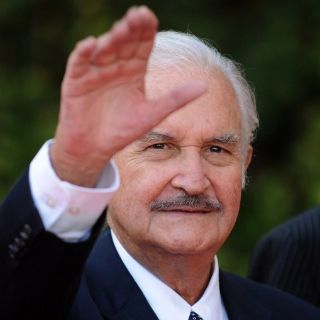México homenajea al Carlos Fuentes en Beijing
