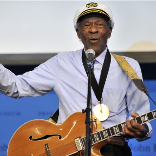 Chuck Berry cumple 86 años vigente en la escena musical