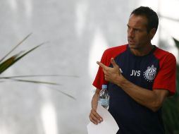 John Van't Ship dio rueda de prensa esta mañana en las instalaciones del Guadalajara. MEXSPORT  /