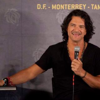 Arjona pide en México respeto para indocumentados centroamericanos