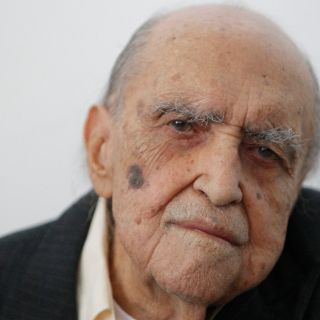 Reportan estable al arquitecto argentino Oscar Niemeyer
