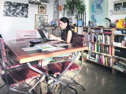 Yoani Sánchez afirma que ya preparó sus maletas para estrenar la nueva ley migratoria el próximo 14 de enero. REUTERS  /