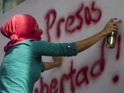 El platón de integrantes de la Coordinadora Nacional de Trabajadores de la Educación permanecerá en el zócalo de la ciudad. AFP  /