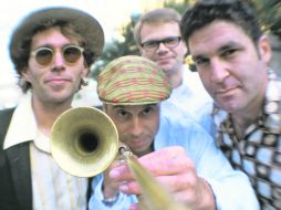 CHISPA. Esta noche el cuarteto buscará encender al público tapatío con sus acordes insospechados. ESPECIAL  /