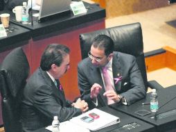 Mientras Emilio Gamboa resta importancia a los desplegados de los grupos empresariales, Lozano afirma que son presiones . NTX  /