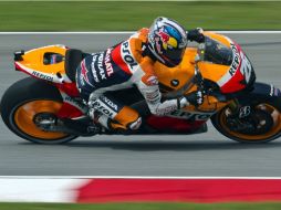El piloto español de MotoGP, Dani Pedrosa, de Repsol Honda, durante los entrenamientos del Gran Premio de Malasia. EFE  /