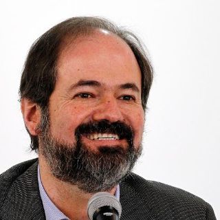 Villoro: FIL no debe entregar premio a Bryce Echenique