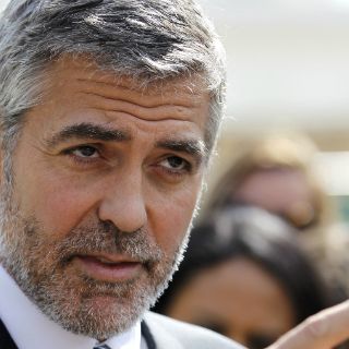 Convocan a George Clooney como testigo en juicio contra Berlusconi