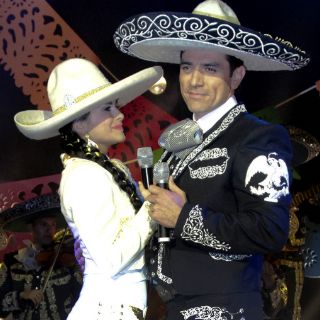 ''Qué bonito amor'' prepara disco