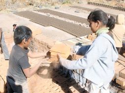 Aseguran que todavía persiste la obligación de educar a los niños desde sus primeros años. ARCHIVO  /