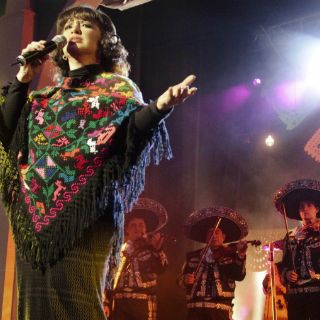Angélica María aplaude que telenovela resalte la cultura mexicana