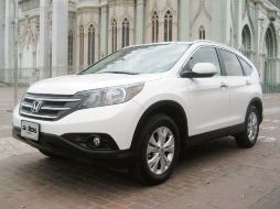 DISEÑO. La parte frontal ahora parece más agradable con esa parrilla, juego de luces y “trompa” renovada.  /