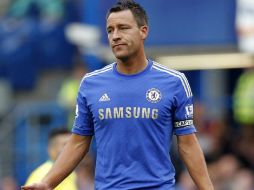 El presidente del Chelsea Bruce Buck, declaró que el defensa John Terry mantendrá la capitanía del actual campeón de la 'Champions'.EFE  /