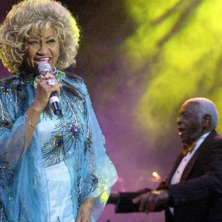 Recuerdan a Celia Cruz en EU y Cuba con collage fotográfico y show
