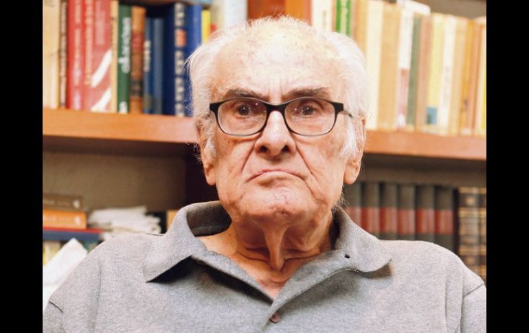 VALOR. El Maestro Emérito (1996) y Doctor Honoris Causa (2002) por la UdeG dejó de dar clases hace apenas algunos años.  /