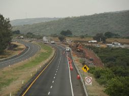 Ayer fue contenida la flama pero aún no se permite el flujo vehicular  /