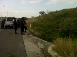 Presuntamente el conductor perdió el control de su moto y se estrelló.  /