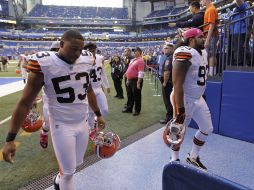 Los jugadores de los Cafés salen con una nueva derrota a cuestas en al temporada. AP  /