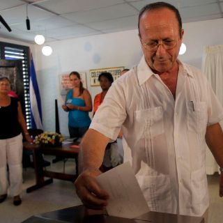 Fidel Castro votó en elecciones municipales en Cuba
