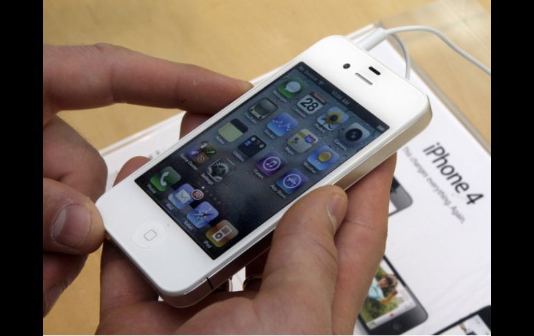 El iPhone puede resultar un apoyo para la venta de productos por internet. ARCHIVO  /