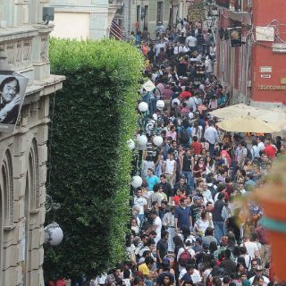 Complace a autoridades edición 40 de Festival Internacional Cervantino