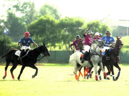 Moranza (azul) tomó una ventaja de tres anotaciones; pero en el tercer ''chukker'', Scappino vino de atrás para coronarse.  /