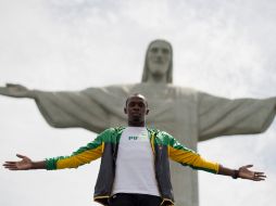 Fue a conocer la estatua del Cristo Redentor, donde posó para los fotógrafos. AFP  /