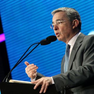 Democracias como México no deben negociar con narco: Álvaro Uribe