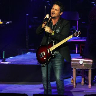 Alejandro Sanz sana corazones en el Telmex