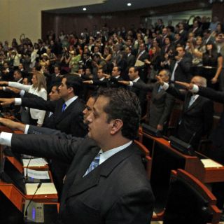 Rinden protesta 39 diputados de la LX Legislatura