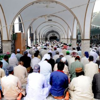 Participan musulmanes en inicio de la Fiesta del Sacrificio