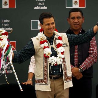 Impulsará Peña Nieto defensa bilingüe a indígenas