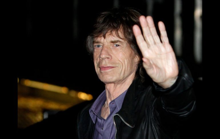 Mick Jagger a su llegada al evento en París.  La vuelta al escenario del grupo se preveía en noviembre en Londres.  /
