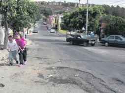 Urge intervención. Una de las zonas detectadas con mayor deterioro en sus pavimentos es el Oriente de Guadalajara.  /