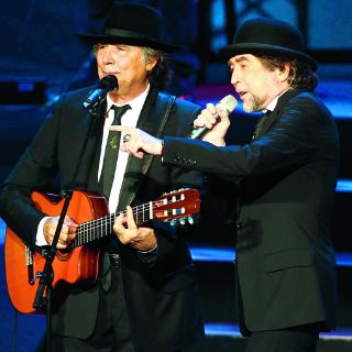 Dos compadres se divierten en el Auditorio Telmex