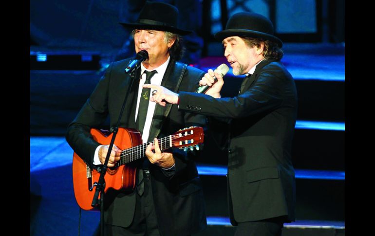 Dos voces.- Serrat y Sabina tocaron canciones como Hoy puede ser un gran día, Acuérdate de mí, Algo personal, Y sin embargo.  /