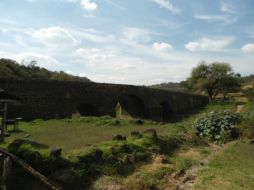 El Puente de Calderón se ubica a unos 15 kilómetros por la ruta libre de Zapotlanejo a Tepatitlán.  /