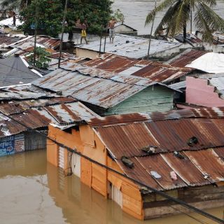 Dos ahogados y 26 mil desplazados en Dominicana por ''Sandy''