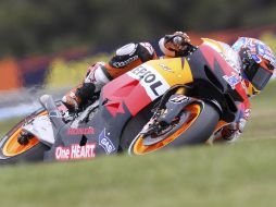 El australiano Casey Stoner se sobrepuso de una caída al comienzo de la sesión. AP  /