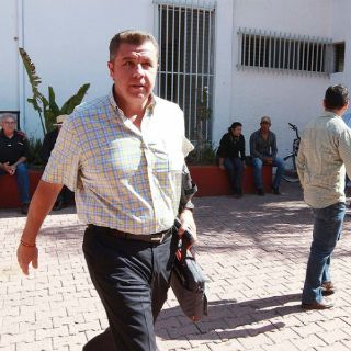 Entregan apoyos a 600 beneficiarios del Programa ''70 y Más''