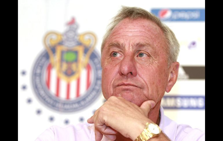 John Cruyff se encarga de dejar claro el asunto de los posibles jugadores naturalizados en el equipo.  /