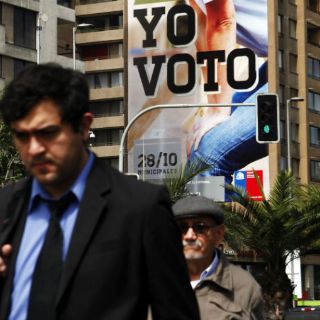 Lenta, apertura de mesas en votación chilena